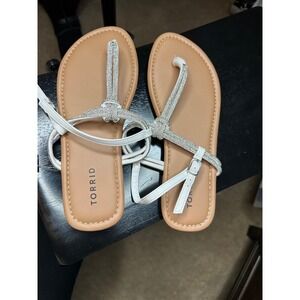 Torrid EMB Knot T-Strap Sandals Women 8.5W White Rhinestone Flat Wide Width